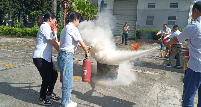 貝洛新材開展緊急安全演練活動